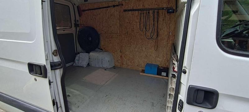 Usata Opel Movano 99 CV (72 kW) 2004 Furgone