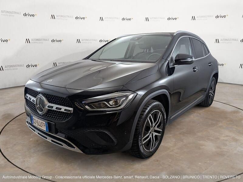 Nero Usata 2021 Mercedes GLA200 SUV | 34.800 € (Buon prezzo) - Immagine 1/4