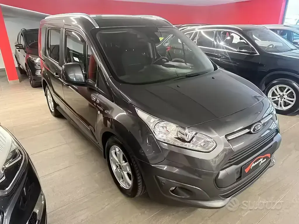 Usata Ford Tourneo Connect Titanium 101 CV (74 kW) 2017 Grigio Monovolume