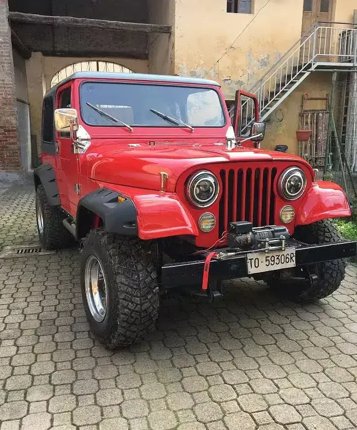 Usata Jeep CJ 1986 Rosso Cabrio