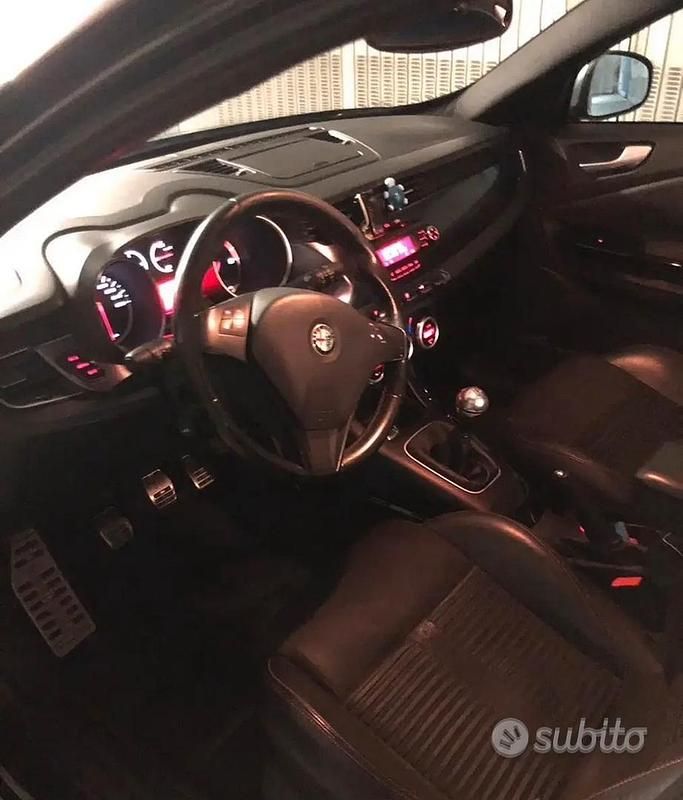 Usata Alfa Romeo Giulietta Progression 170 CV (125 kW) 2010 Nero Berlina