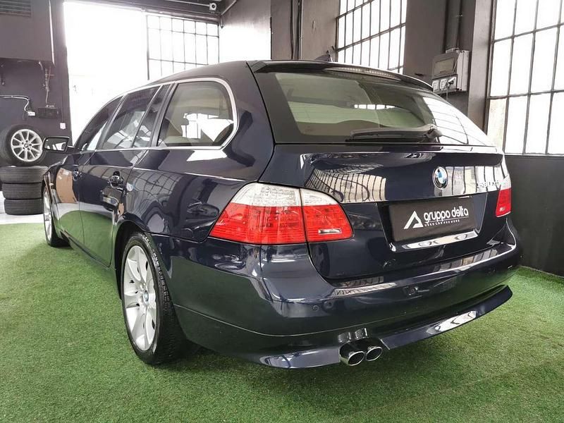 Usata BMW 530 231 CV (169 kW) 2007 Blu/azzurro Station wagon