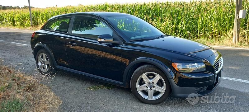 Nero Usata 2009 Volvo C30 Due volumi | 4000 € (Buon prezzo) - Immagine 1/4