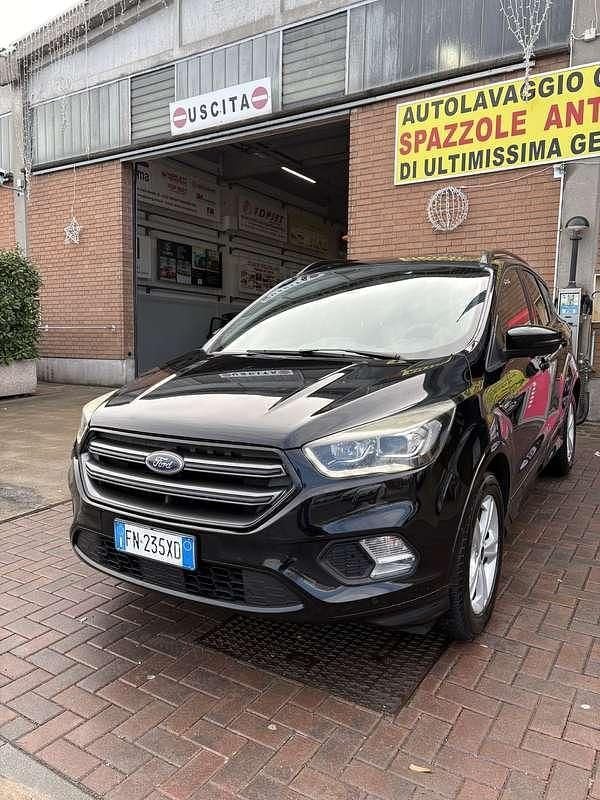 Nero Usata 2018 Ford Kuga Business Edition SUV | 9000 € (Cara) - Immagine 1/4