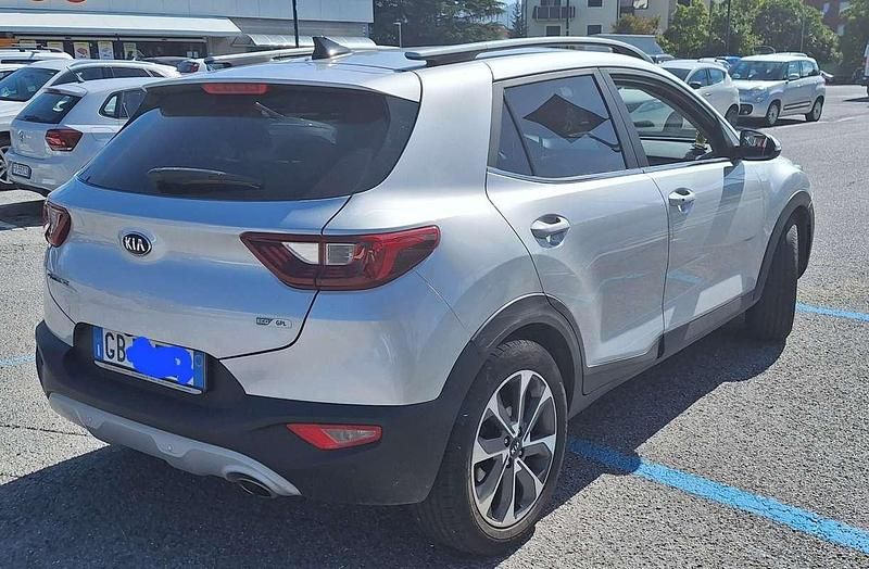 Usata Kia Stonic 97 CV (71 kW) 2020 Grigio SUV