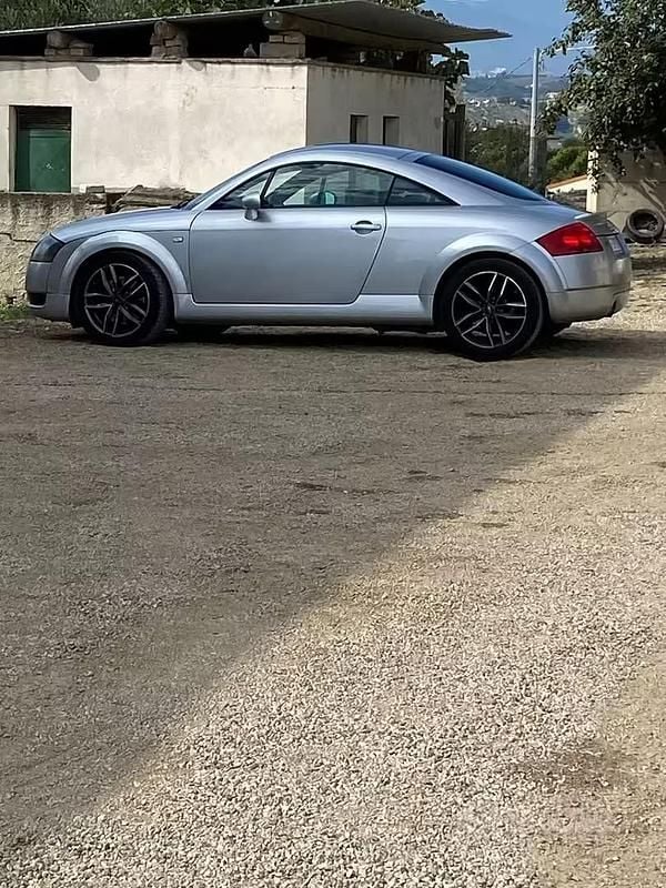 Usata Audi TT 180 CV (132 kW) 2004 Grigio Coupé