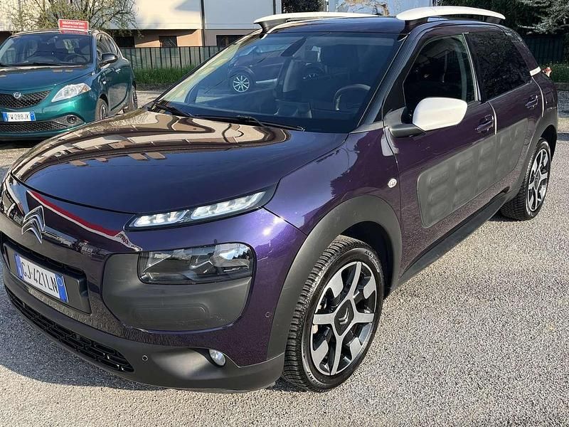 Usata Citroën C4 Shine Edition 82 CV (60 kW) 2015 Lilla SUV