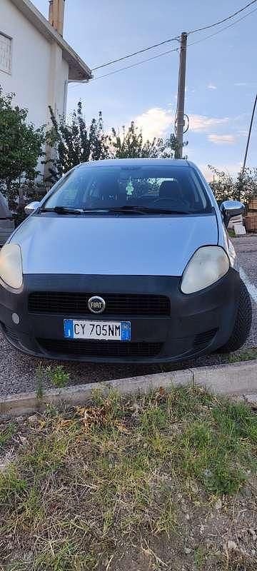 Usata Fiat Grande Punto Dynamic 75 CV (55 kW) 2006 Argento Utilitaria