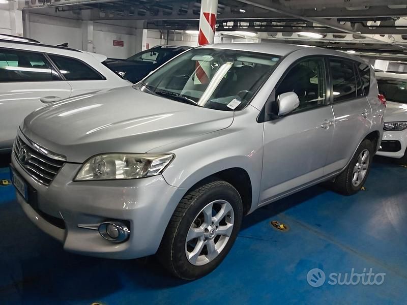 Usata Toyota RAV4 136 CV (100 kW) 2012 Grigio SUV