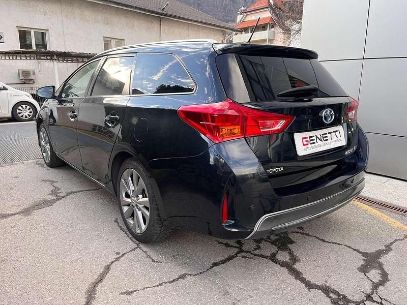 Usata Toyota Auris Hybrid Lounge 99 CV (72 kW) 2014 Blu/azzurro Station wagon