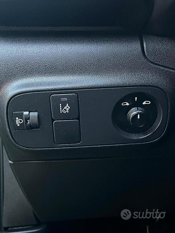 Usata Citroën C3 PureTech 82 CV (60 kW) 2021 Grigio Utilitaria