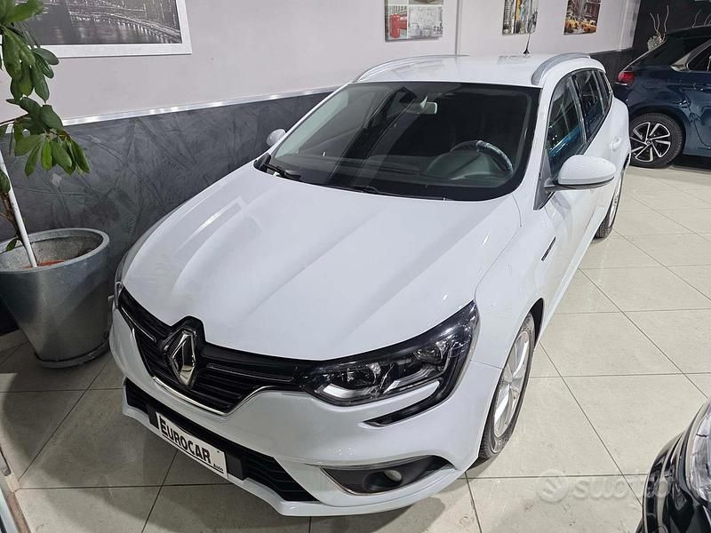 Bianco Usata 2020 Renault Mégane GrandTour Business Station wagon | 11.900 € (Buon prezzo) - Immagine 1/4