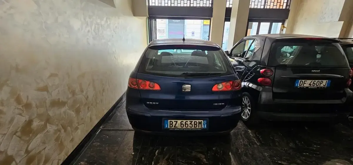 Usata Seat Ibiza Stella 64 CV (47 kW) 2002 Blu Utilitaria