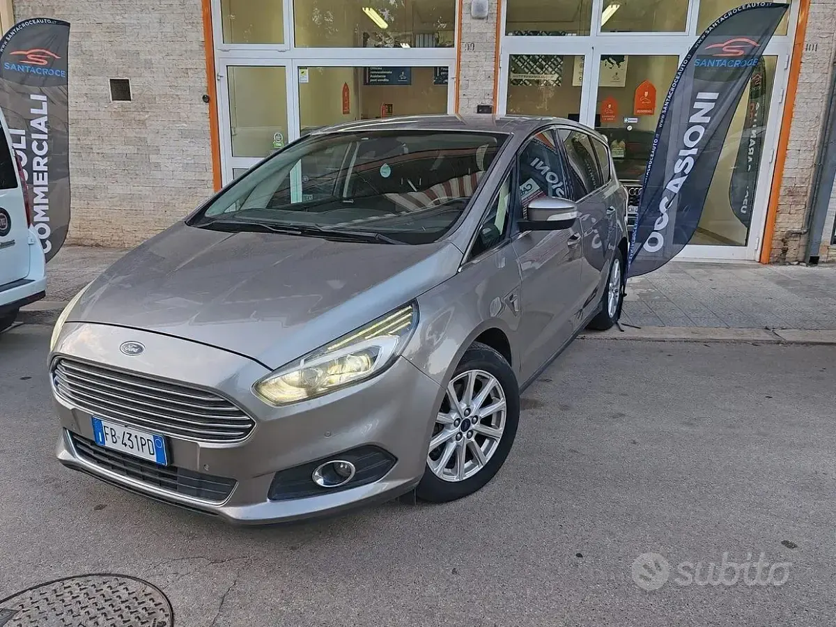 Usata Ford S-MAX Titanium 163 CV (119 kW) 2016 Grigio Monovolume