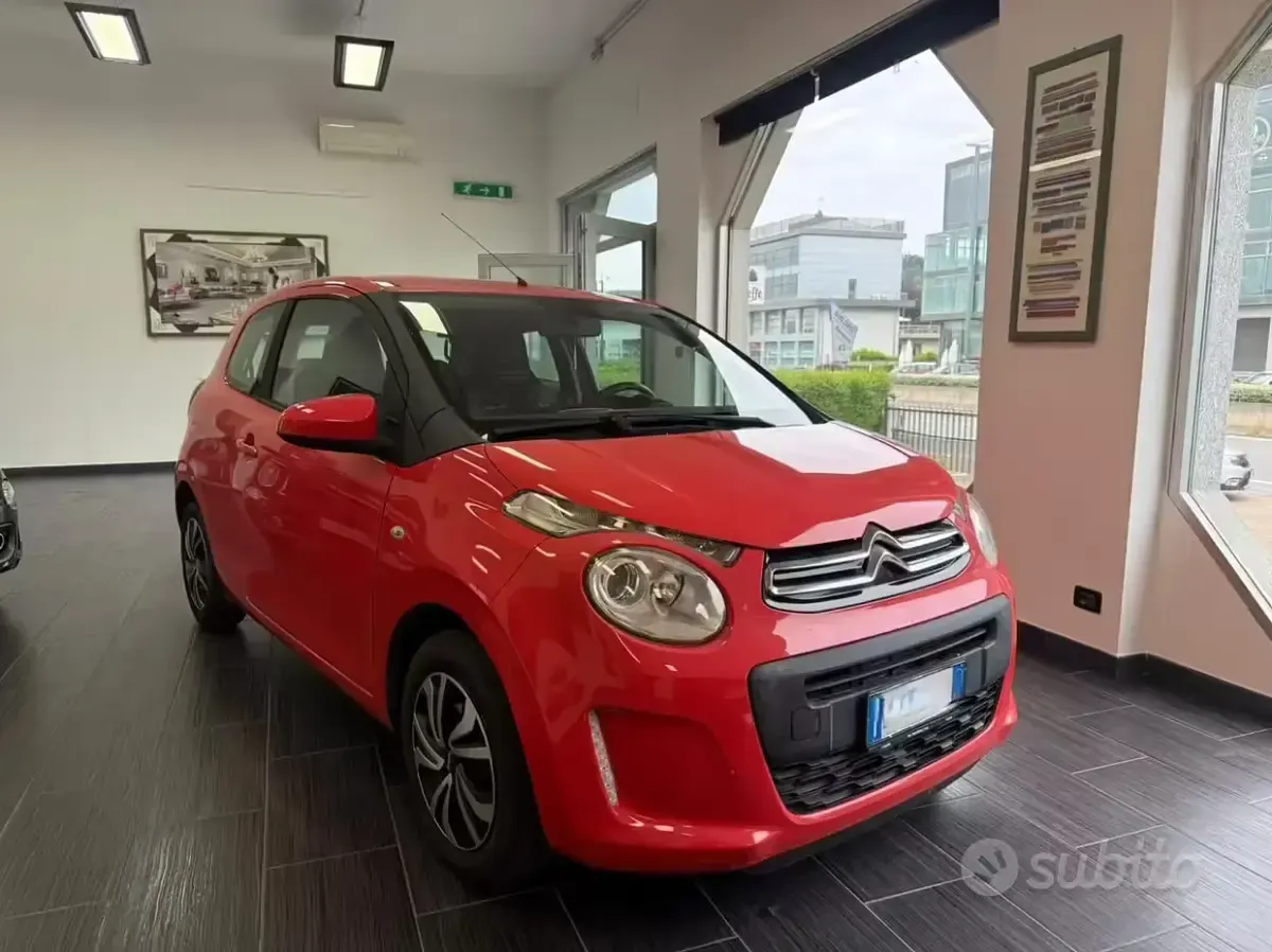 Usado Citroën C1 69 CV (50 kW) 2015 Rojo Utilitario