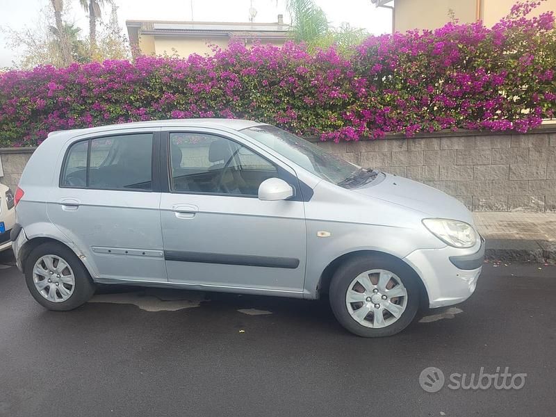 Grigio Usata 2006 Hyundai Getz Due volumi | 2000 € (Buon prezzo) - Immagine 1/2