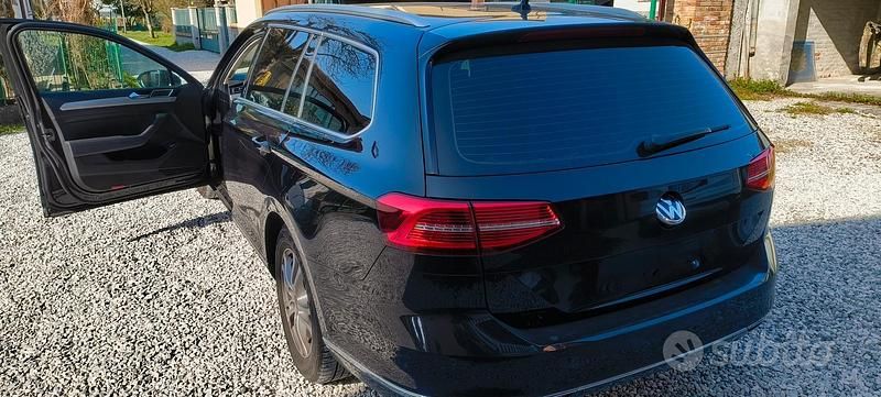 Usata VW Passat Highline 150 CV (110 kW) 2018 Nero Station wagon
