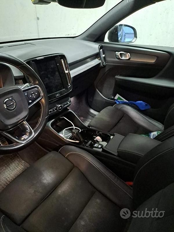 Usata Volvo XC40 150 CV (110 kW) 2018 SUV