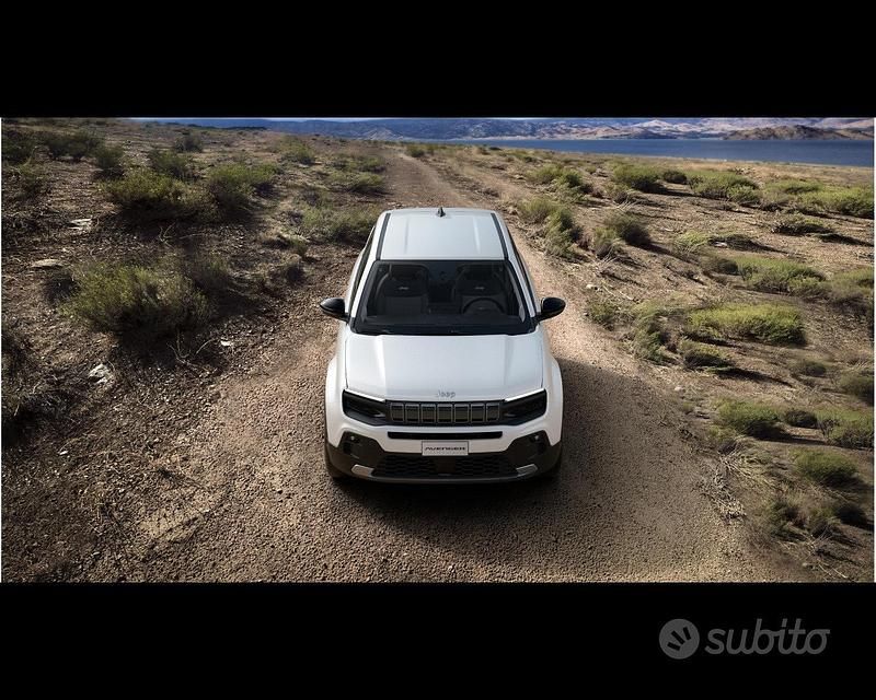 Nuova Jeep Avenger Altitude 100 CV (73 kW) 2025 Grigio SUV