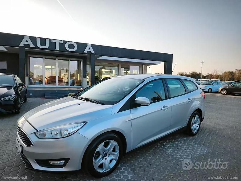 Usata Ford Focus S 100 CV (73 kW) 2016 Grigio Station wagon