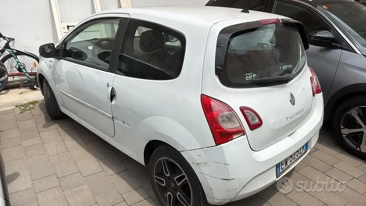 Usata Renault Twingo Night&Day 75 CV (55 kW) 2014 Bianco Utilitaria