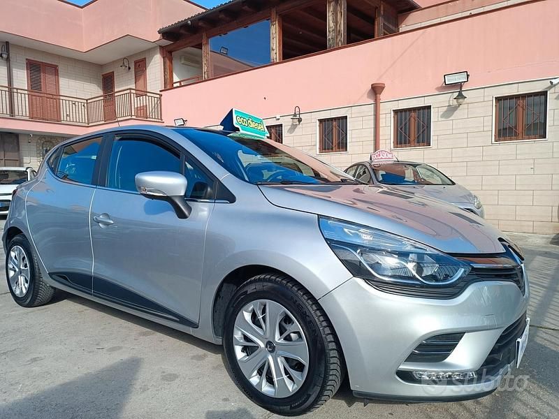 Usata Renault Clio IV 75 CV (55 kW) 2017 Grigio Berlina