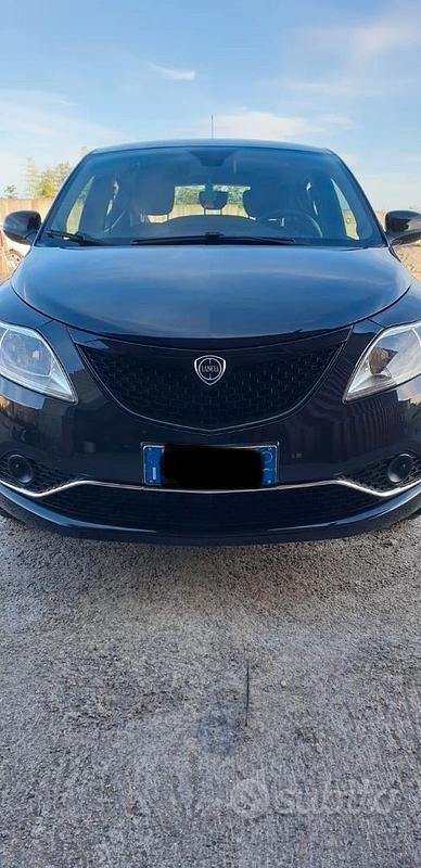 Nero Usata 2018 Lancia Ypsilon Gold Due volumi | 9200 € (Buon prezzo) - Immagine 1/4