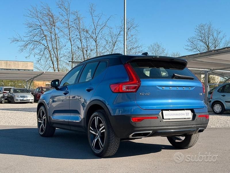 Usata Volvo XC40 R-Design 190 CV (139 kW) 2018 Blu/azzurro SUV
