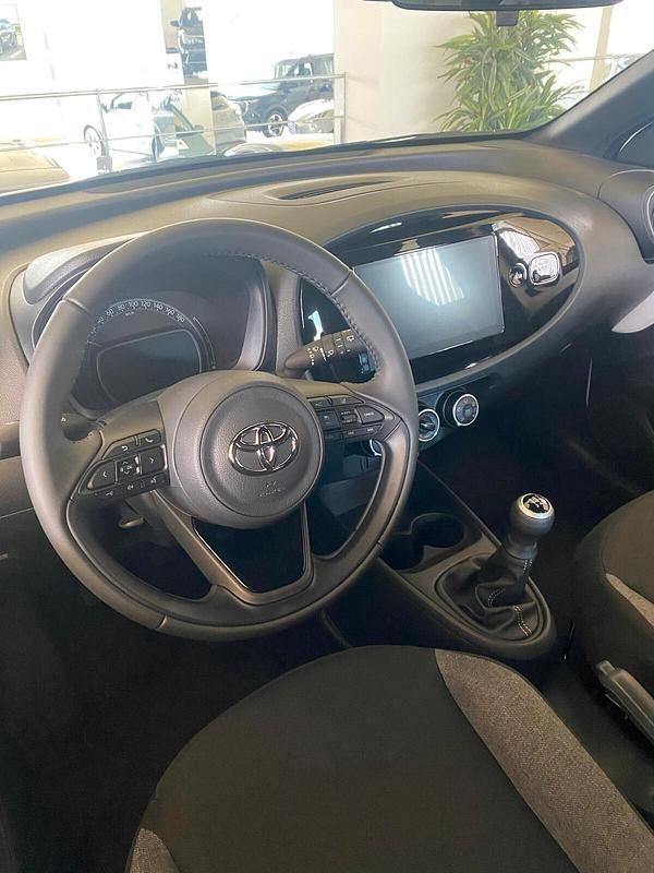 Nuova Toyota Aygo X Active 72 CV (52 kW) 2025 Bianco SUV
