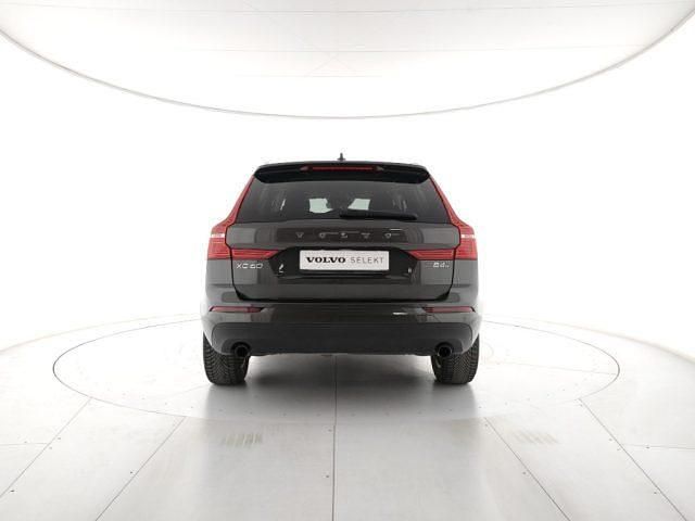 Usata Volvo XC60 Momentum 197 CV (144 kW) 2021 Grigio scuro SUV