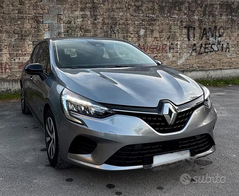 Usata Renault Clio V Business 67 CV (49 kW) 2022 Grigio Berlina