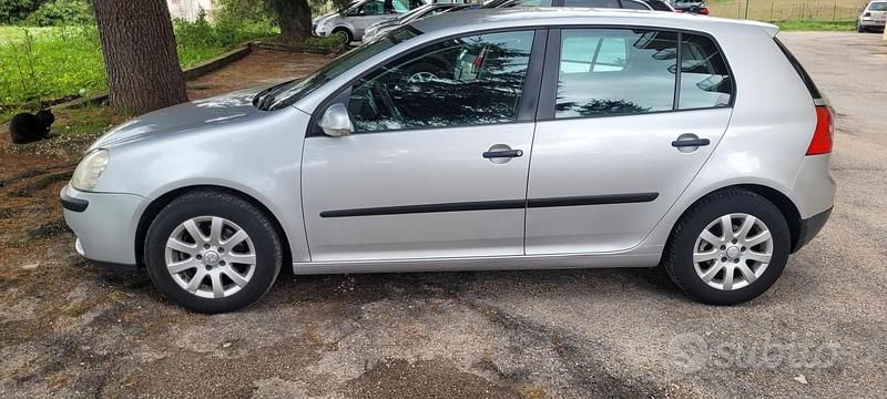 Usata VW Golf VI 105 CV (77 kW) 2009 Grigio Utilitaria