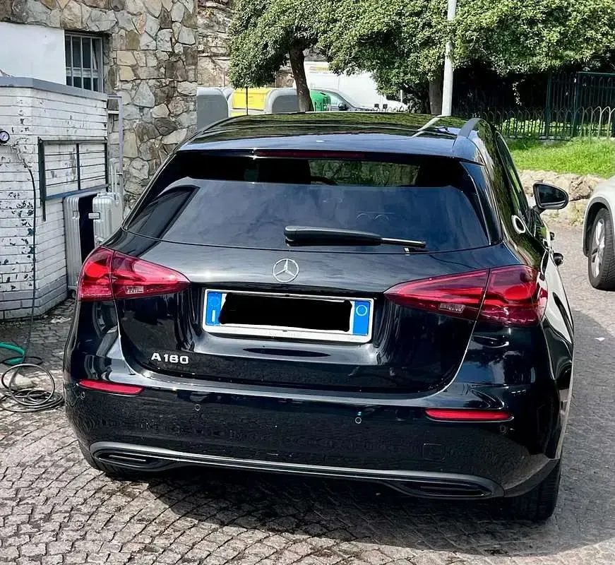 Usata Mercedes A180 Advanced 136 CV (100 kW) 2025 Nero Berlina