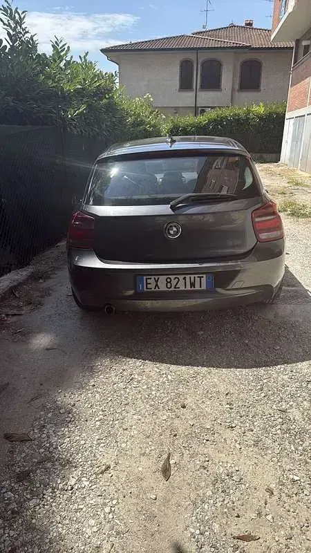 Usata BMW 118 Advantage 150 CV (110 kW) 2015 Utilitaria