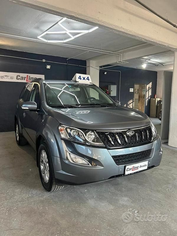 Usata Mahindra XUV500 140 CV (102 kW) 2017 Grigio SUV
