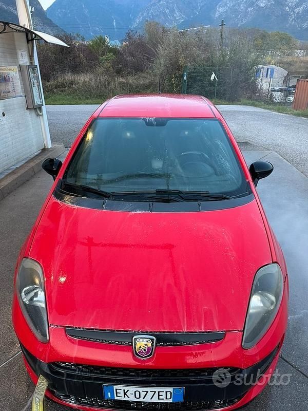 Usata Abarth Punto Evo 165 CV (121 kW) 2010 Rosso Utilitaria