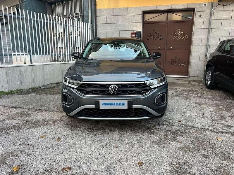 Grigio Usata 2023 VW T-Roc Life SUV | 22.998 € (Ottimo prezzo) - Immagine 1/4