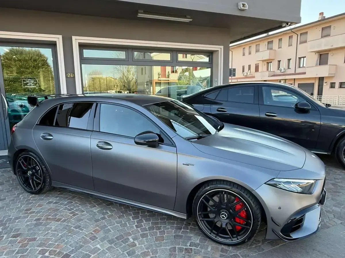 Usata Mercedes A45 AMG AMG 421 CV (309 kW) 2023 Magno opaco Utilitaria