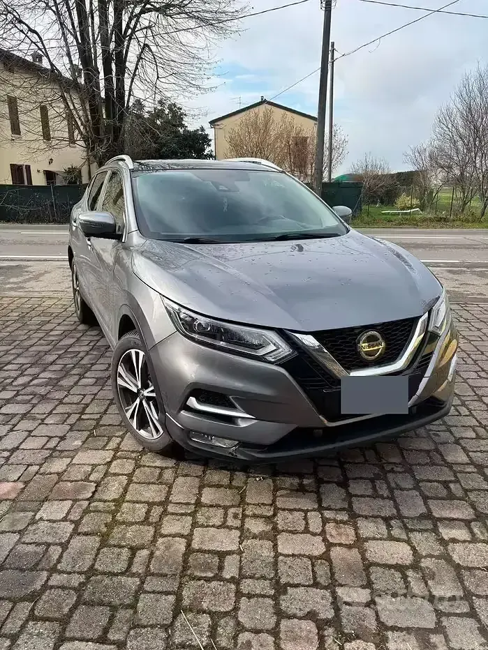 Usata Nissan Qashqai Tekna+ 116 CV (85 kW) 2018 Grigio SUV