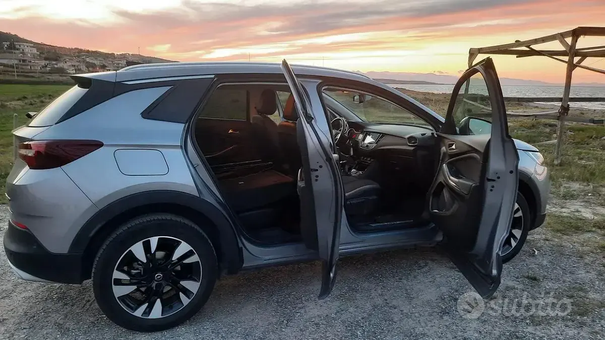 Usata Opel Grandland X Innovation 131 CV (96 kW) 2019 Grigio SUV
