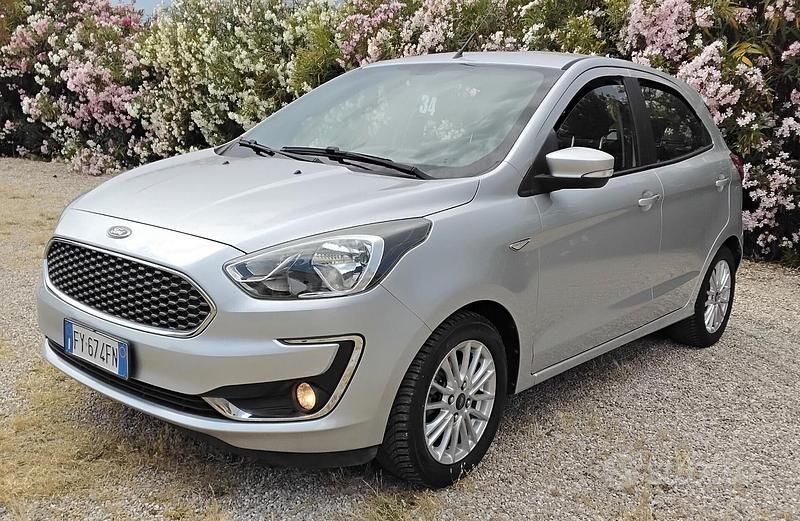 Usata Ford Ka Ultimate 86 CV (63 kW) 2019 Argento Utilitaria