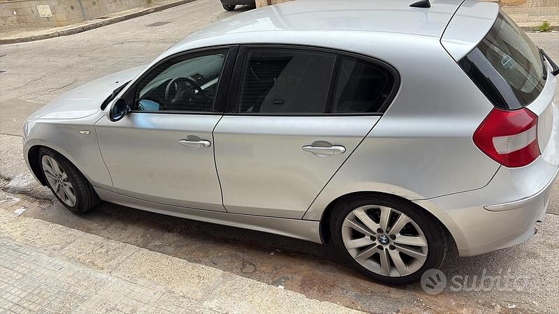 Usata BMW 118 122 CV (89 kW) 2006 Utilitaria