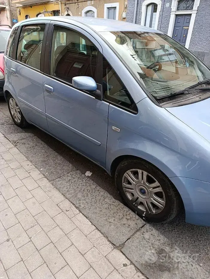 Usata Fiat Idea 101 CV (74 kW) 2007 Bluazzurro Monovolume