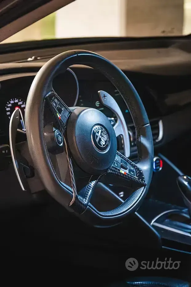 Usata Alfa Romeo Giulia 150 CV (110 kW) 2016 Grigio Berlina