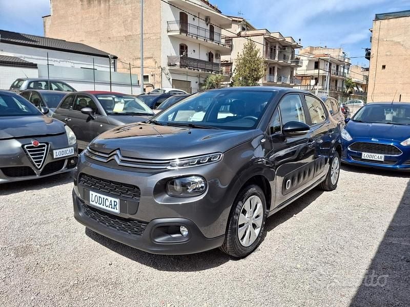 Usata Citroën C3 Shine 102 CV (75 kW) 2019 Grigio Utilitaria