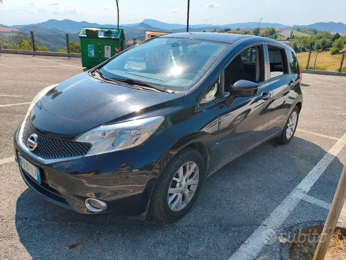 Usata Nissan Note 90 CV (66 kW) 2015 Nero Utilitaria