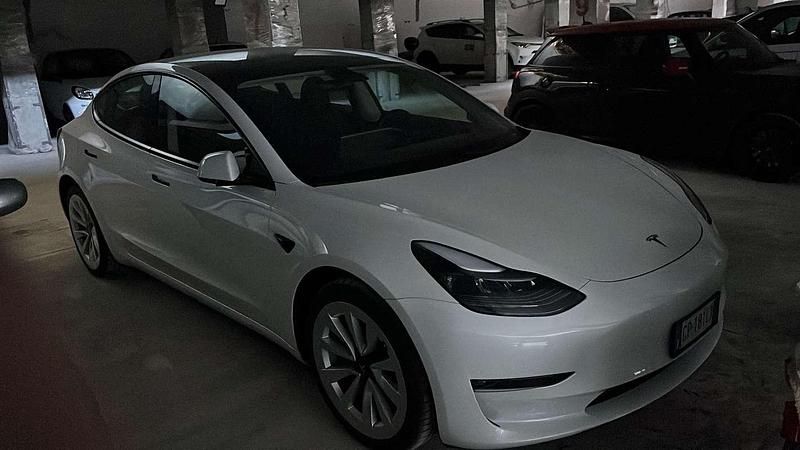 Usata Tesla Model 3 330 kW (450 CV) 2023 Bianco Berlina