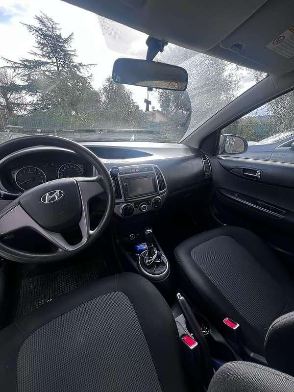 Usata Hyundai i20 Classic 84 CV (61 kW) 2013 Grigio Utilitaria