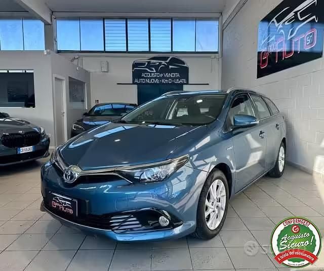 Usata Toyota Auris Touring Sports Business Edition 99 CV (72 kW) 2019 Blu Station wagon