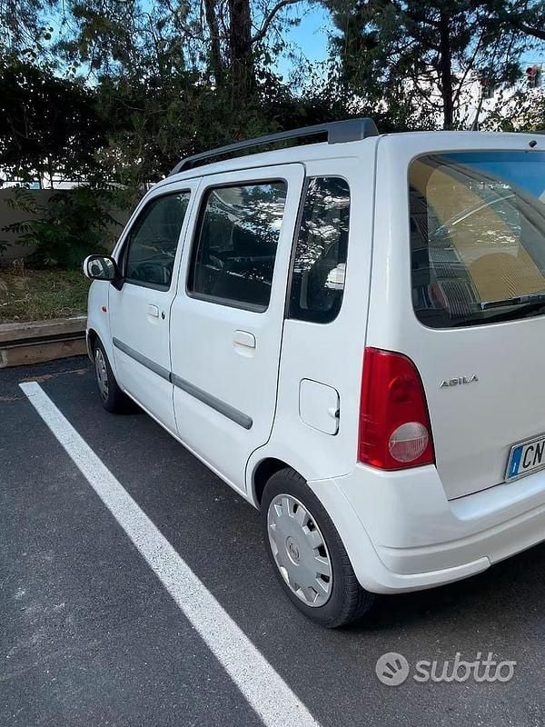 Usata Opel Agila 2004 Bianco Berlina